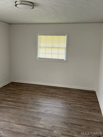 2557 WOODLEY Road, Montgomery, AL 36111