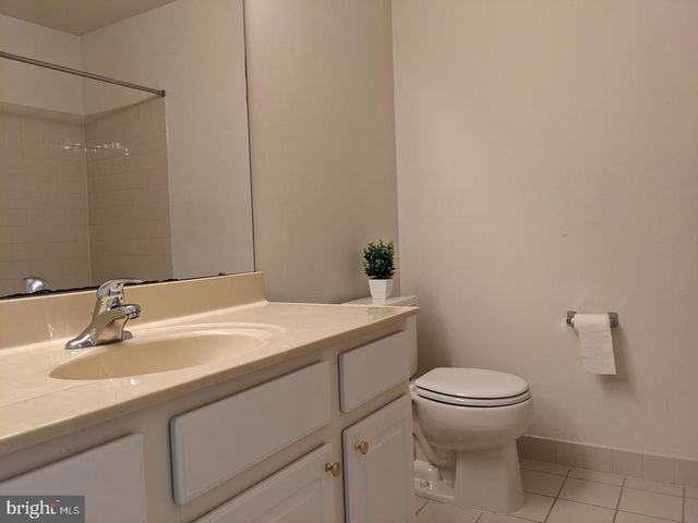 252 BRINLEY DR, Pennington, NJ 08534