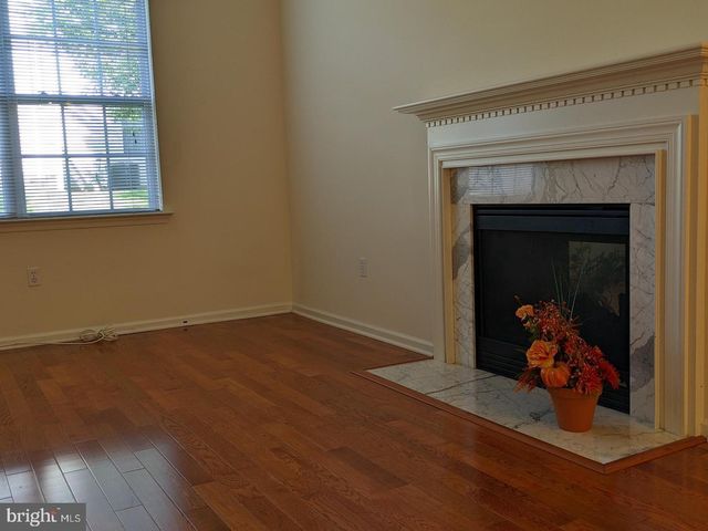 252 BRINLEY DR, Pennington, NJ 08534