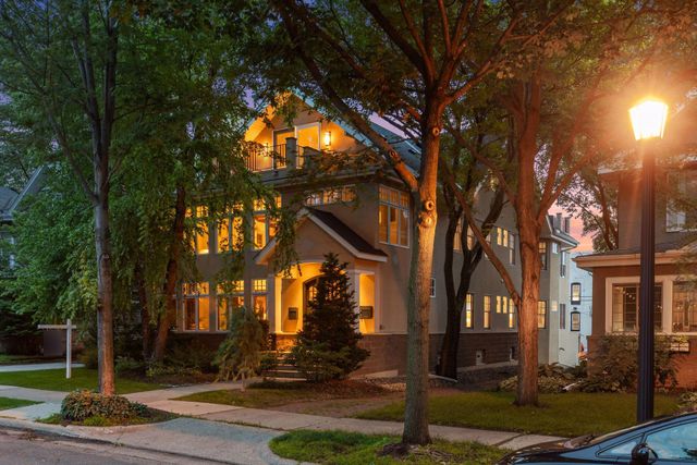 2310 Humboldt Avenue S, Minneapolis, MN 55405