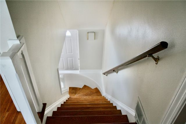 120 Sydenham Rd Road, Irondequoit, NY 14609