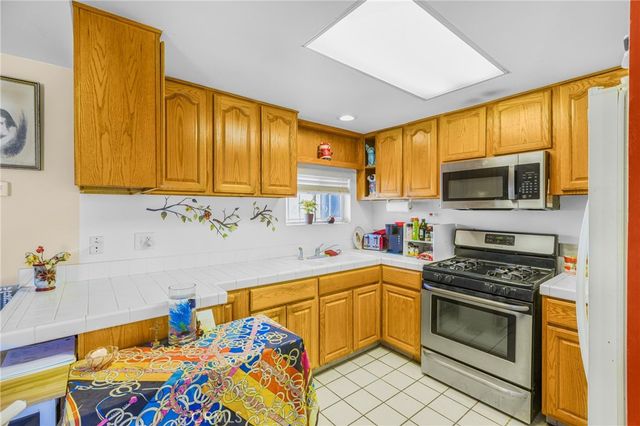 850 W Mission Boulevard A46, Ontario, CA 91762