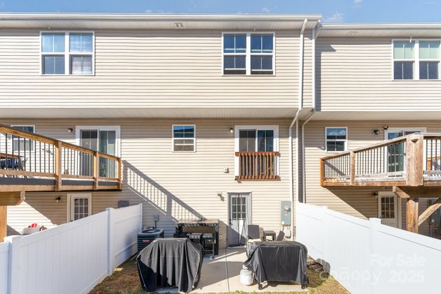 2619 Mccurdy Trail, Charlotte, NC 28269