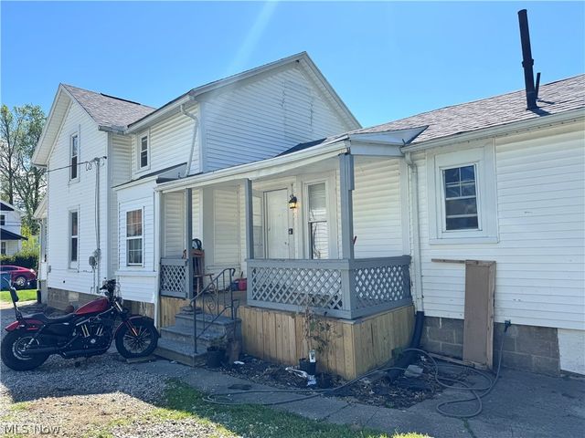 622 W 24th Street, Lorain, OH 44052