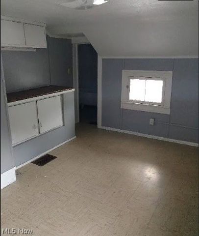 622 W 24th Street, Lorain, OH 44052