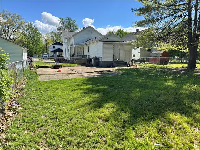 622 W 24th Street, Lorain, OH 44052
