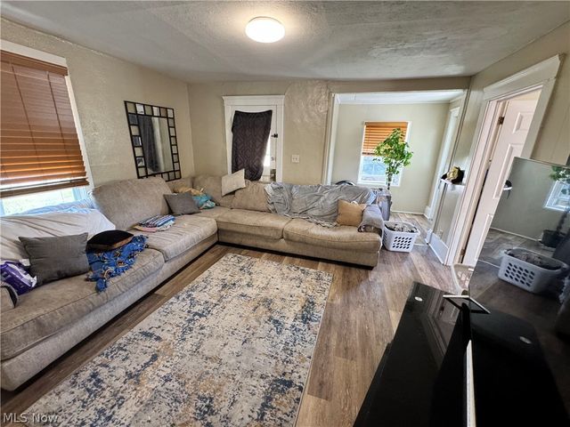 622 W 24th Street, Lorain, OH 44052