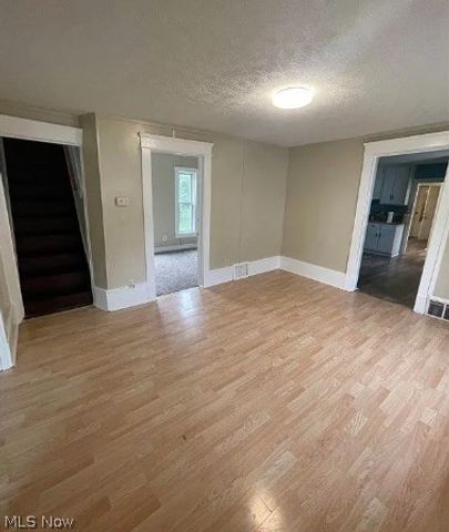 622 W 24th Street, Lorain, OH 44052