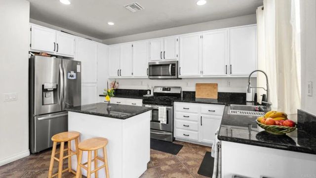 38977 Lone Cir, Murrieta, CA 92563