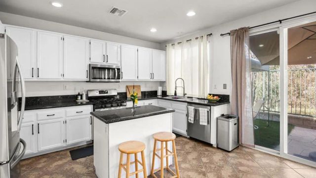 38977 Lone Cir, Murrieta, CA 92563