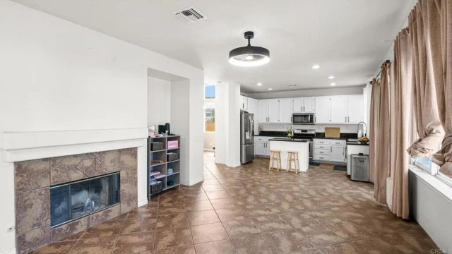 38977 Lone Cir, Murrieta, CA 92563