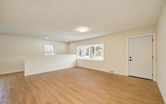 5850 6th Street NE, Fridley, MN 55432