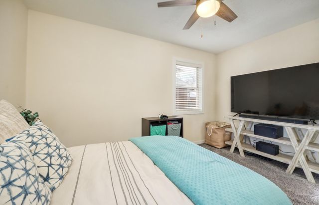 5850 6th Street NE, Fridley, MN 55432