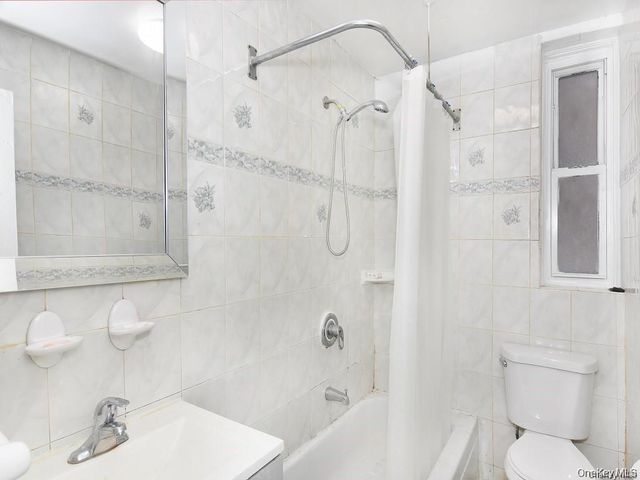 2191 Bolton St 3E, Bronx, NY 10462
