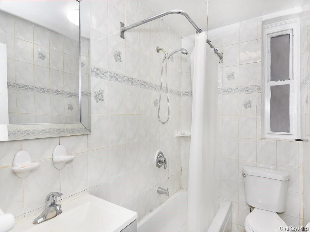 2191 Bolton St 3E, Bronx, NY 10462 — photo 2