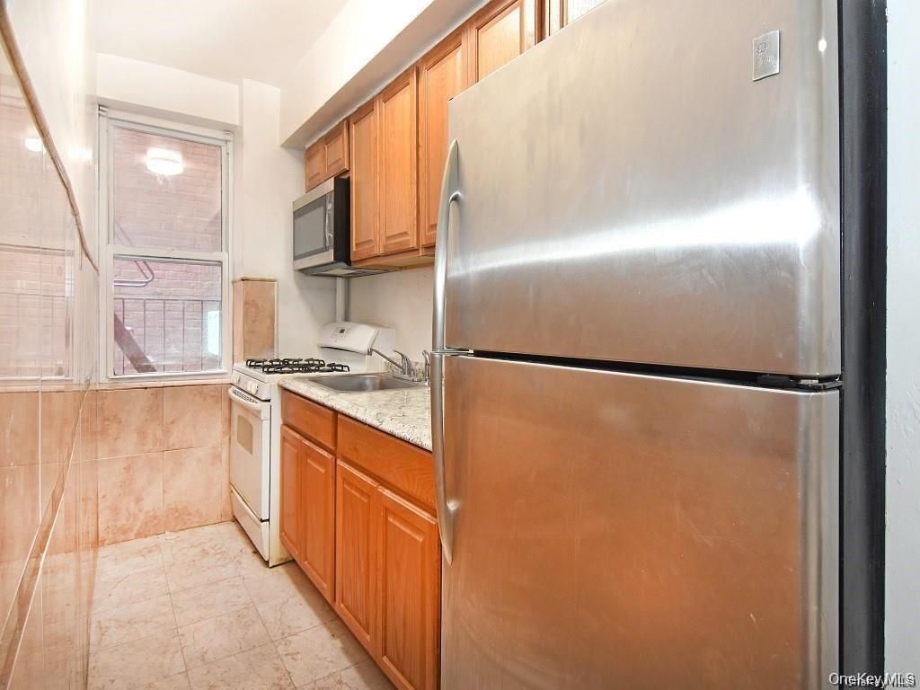 2191 Bolton St 3E, Bronx, NY 10462 — photo 3