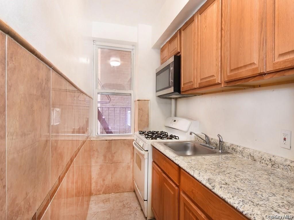 2191 Bolton St 3E, Bronx, NY 10462 — photo 4