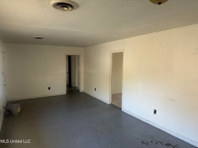 2451 Coronet Place, Jackson, MS 39204