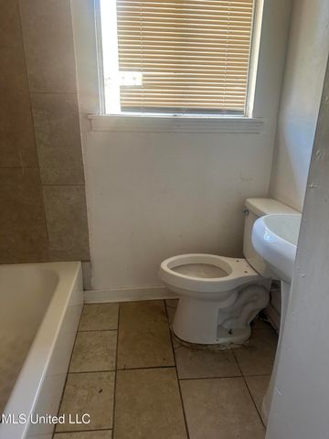 2451 Coronet Place, Jackson, MS 39204