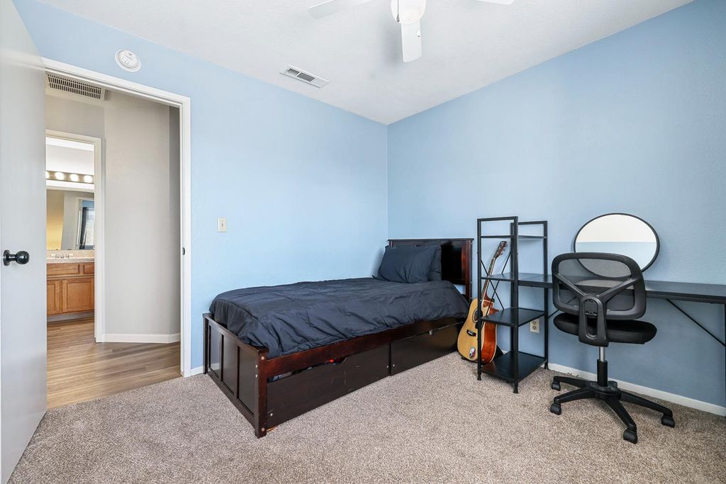 Image 20 of property listing at 8735 N Cedar Avenue # 109, Fresno, CA 93720