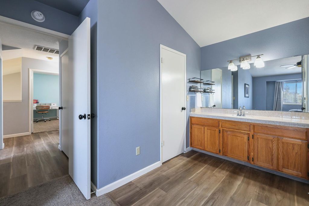 Image 25 of property listing at 8735 N Cedar Avenue # 109, Fresno, CA 93720