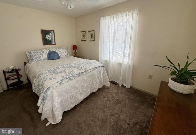 3 MEADOW LN, Luray, VA 22835