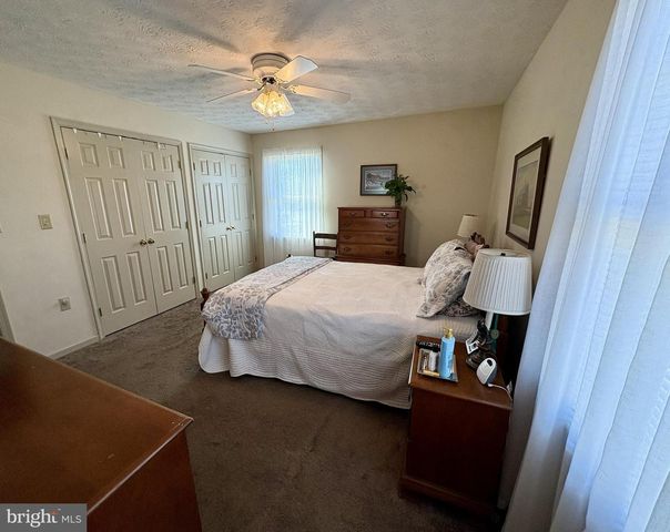 3 MEADOW LN, Luray, VA 22835