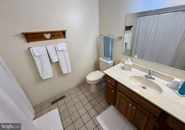 3 MEADOW LN, Luray, VA 22835