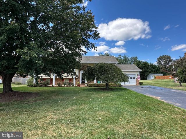 3 MEADOW LN, Luray, VA 22835