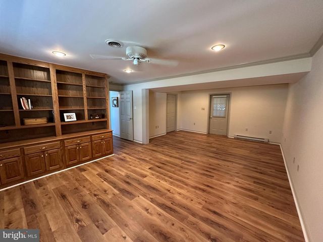 3 MEADOW LN, Luray, VA 22835