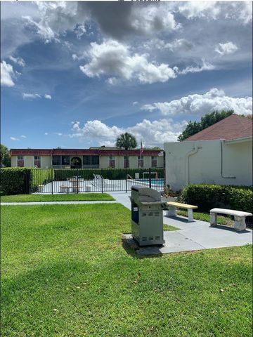 22755 SW 66th Avenue 103, Boca Raton, FL 33428