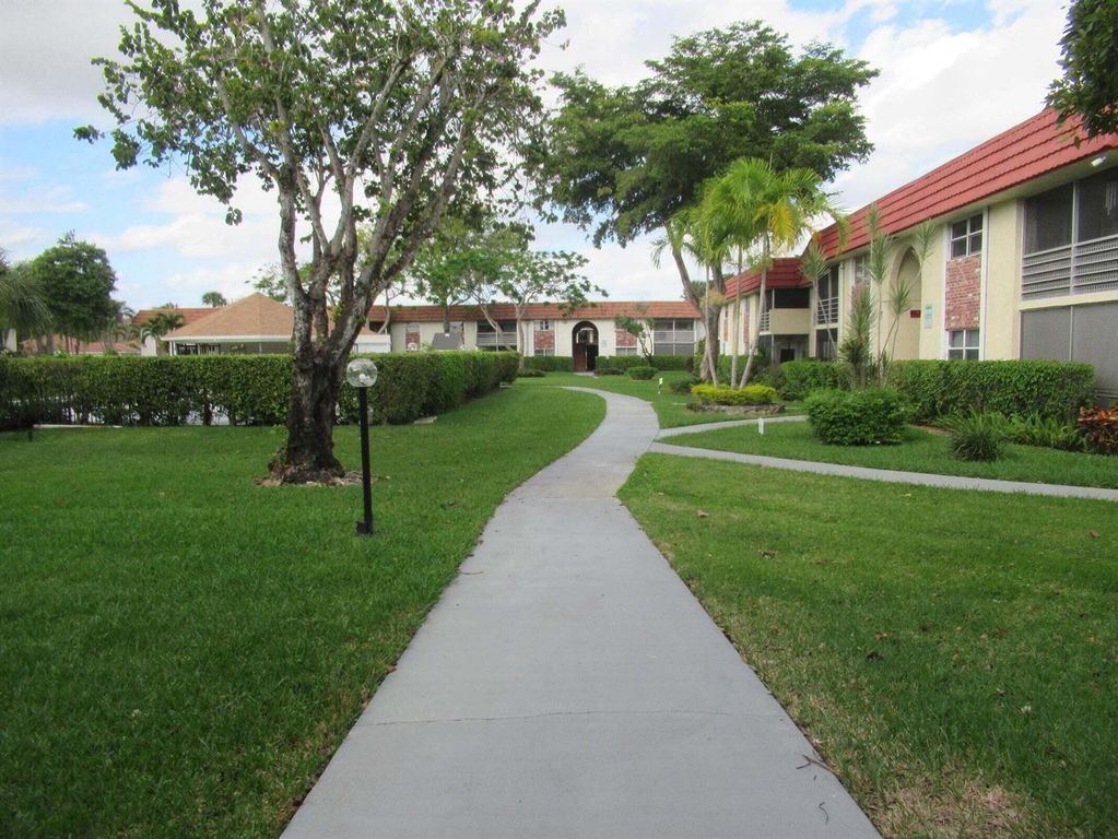 22755 SW 66th Avenue 103, Boca Raton, FL 33428