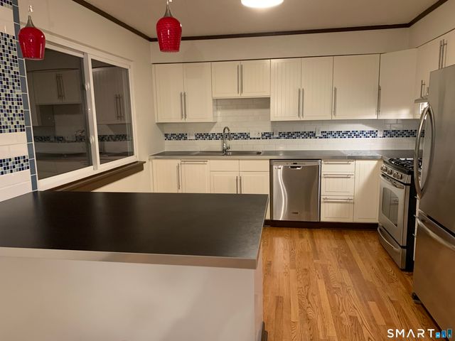 434 Thoreau Street 434, Branford, CT 06405