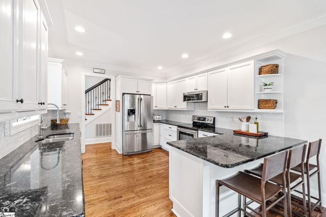 300 Kilgore Farms Circle, Simpsonville, SC 29681