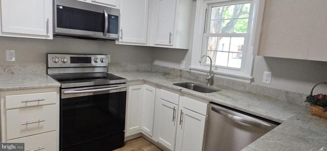 1414 S BRADDOCK ST, Winchester, VA 22601