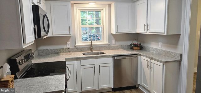 1414 S BRADDOCK ST, Winchester, VA 22601