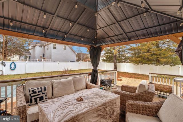 1 MARIA DR, Little Egg Harbor Twp, NJ 08087