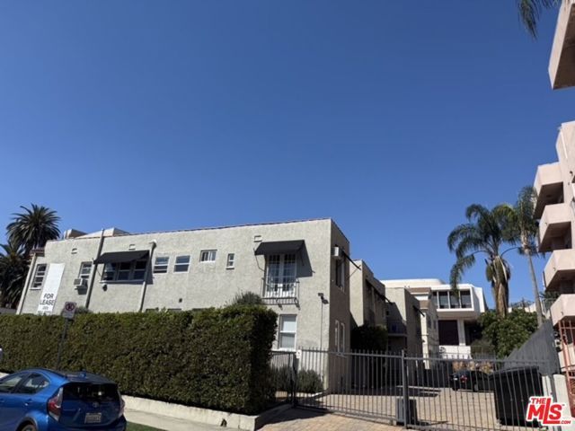 1750 N La Brea Avenue, Los Angeles, CA 90046