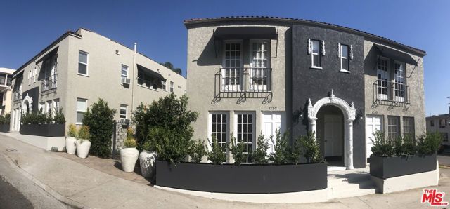 1750 N La Brea Avenue, Los Angeles, CA 90046
