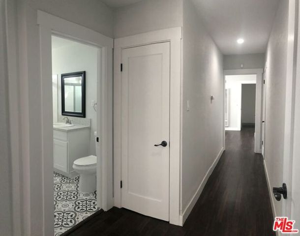 1750 N La Brea Avenue, Los Angeles, CA 90046