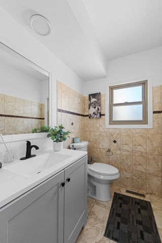 9733 S Cambridge Court, Palos Hills, IL 60465