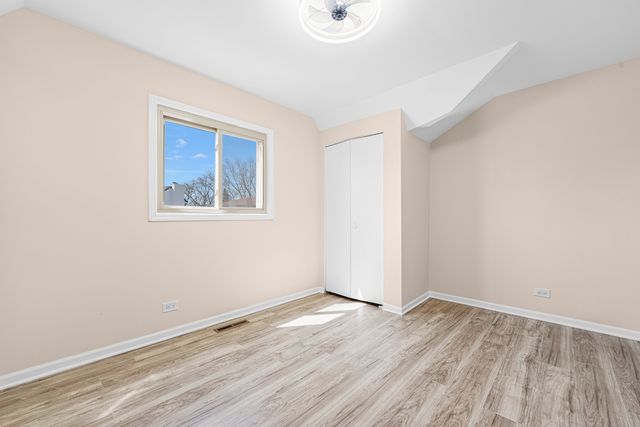 9733 S Cambridge Court, Palos Hills, IL 60465