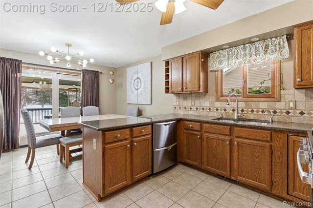 40051 Finley Drive, Canton Charter Township, MI 48188