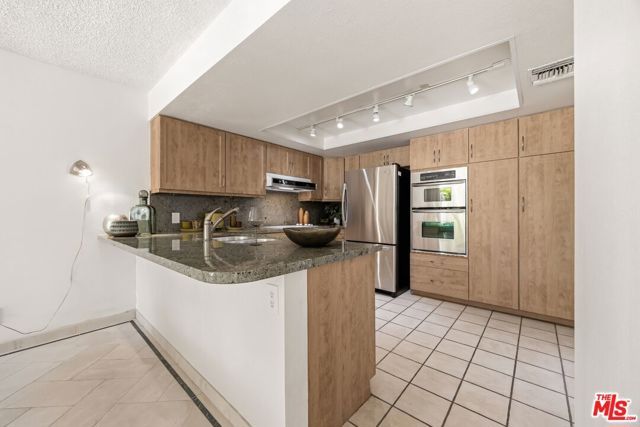 2075 S Ramitas Way, Palm Springs, CA 92264