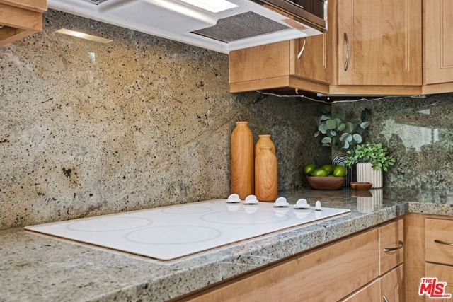 2075 S Ramitas Way, Palm Springs, CA 92264