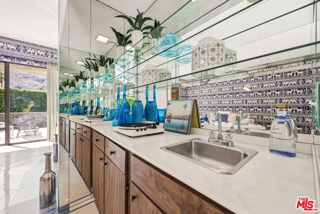 2075 S Ramitas Way, Palm Springs, CA 92264