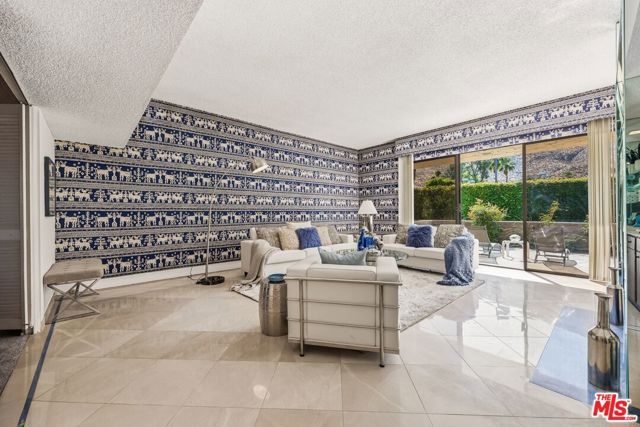 2075 S Ramitas Way, Palm Springs, CA 92264