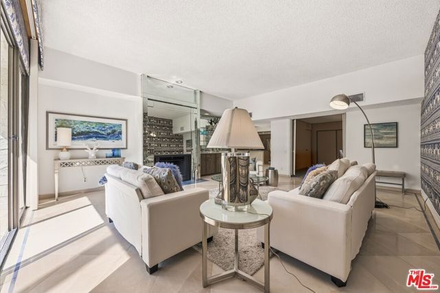 2075 S Ramitas Way, Palm Springs, CA 92264