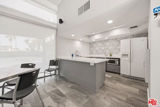 2075 S Ramitas Way, Palm Springs, CA 92264