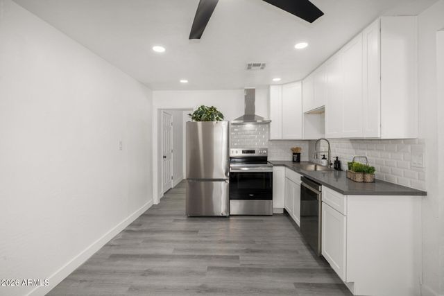 3030 N 38TH Drive, Phoenix, AZ 85019